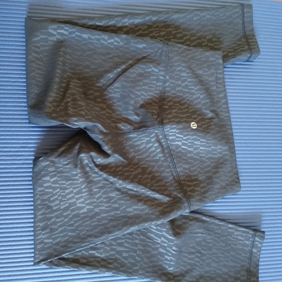 Lululemon High-rise tight 25" full-on luxtreme - Picture 6 of 10